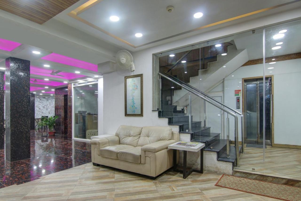 Super Oyo Hotel Regency Near Acropolis Mall Kolkata Bagian luar foto